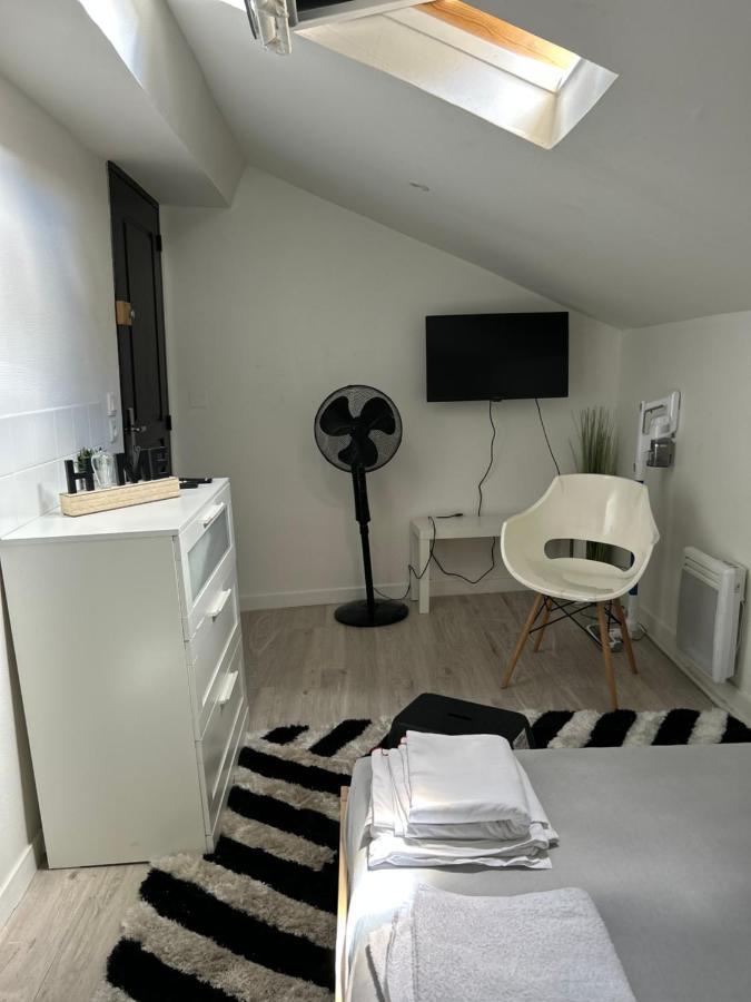 Petit Appartement T2 A 5 Min De La Gare Бордо Екстериор снимка